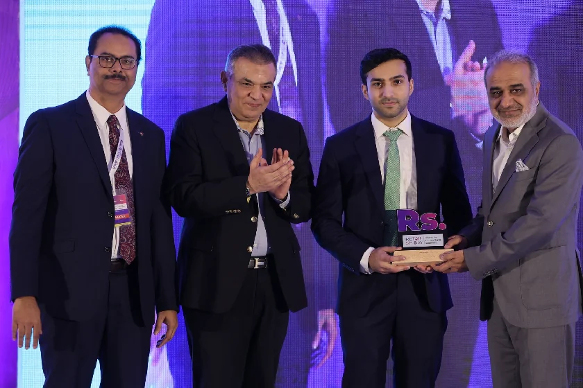 Award handed over at the close of the summit